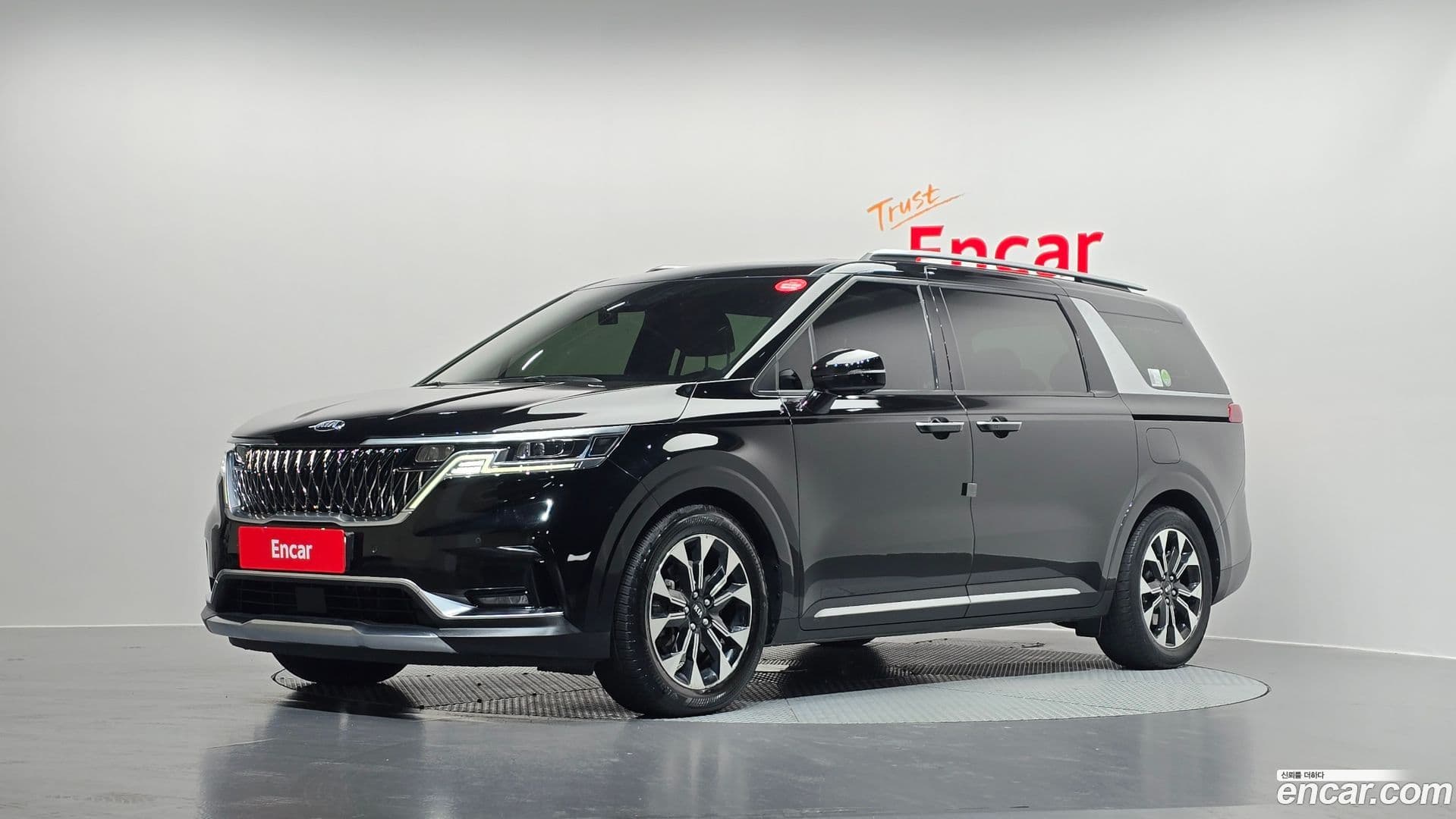 Main__Slider__Photo:Canival Kia 2021.3-0
