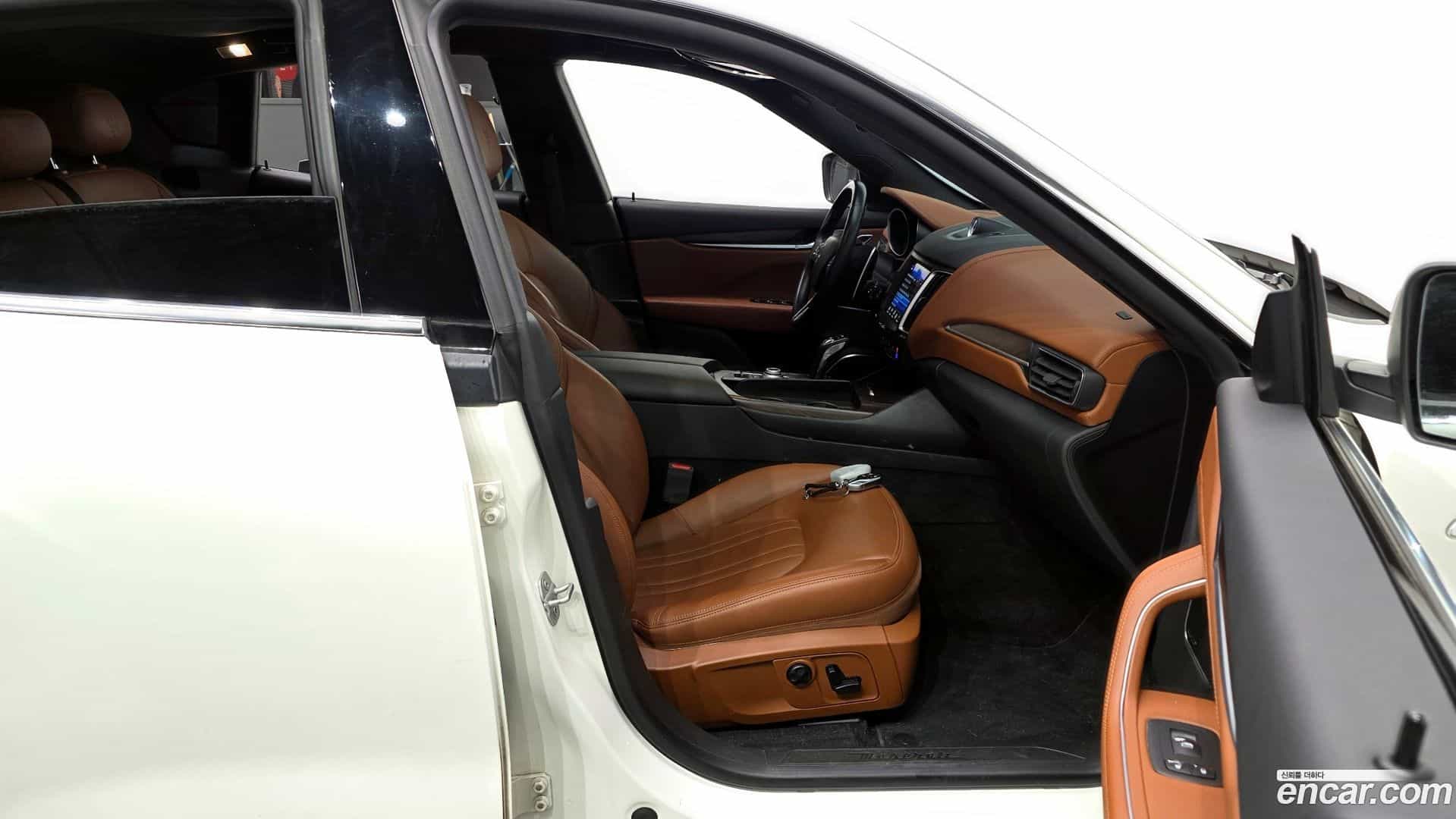 Levante Maserati 2020.11-OPTION-015