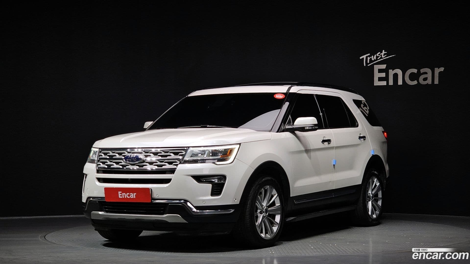 Main__Slider__Photo:Explorer Ford 2018.9-0