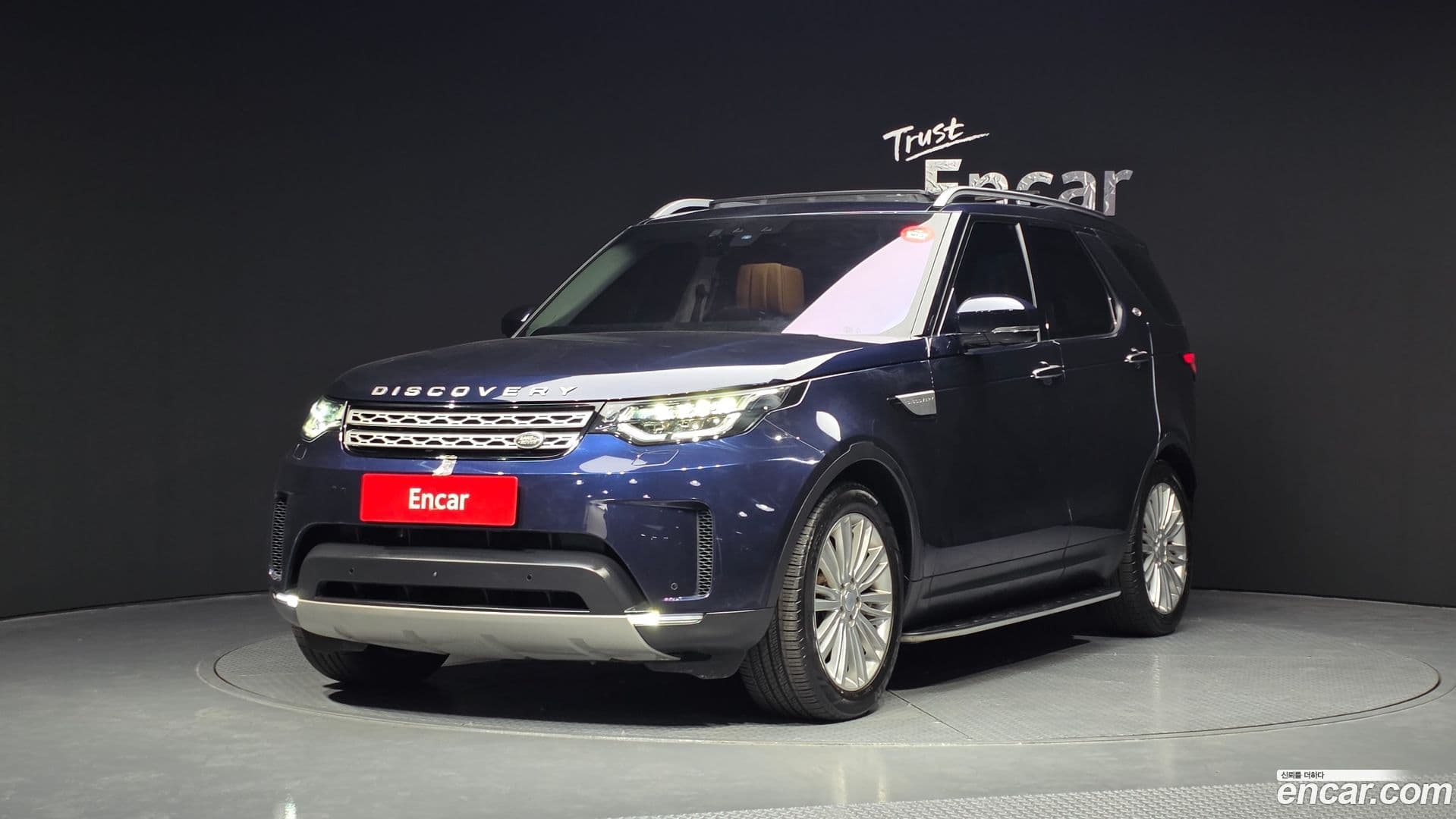 Main__Slider__Photo:Discovery Land Rover 2018.7-0