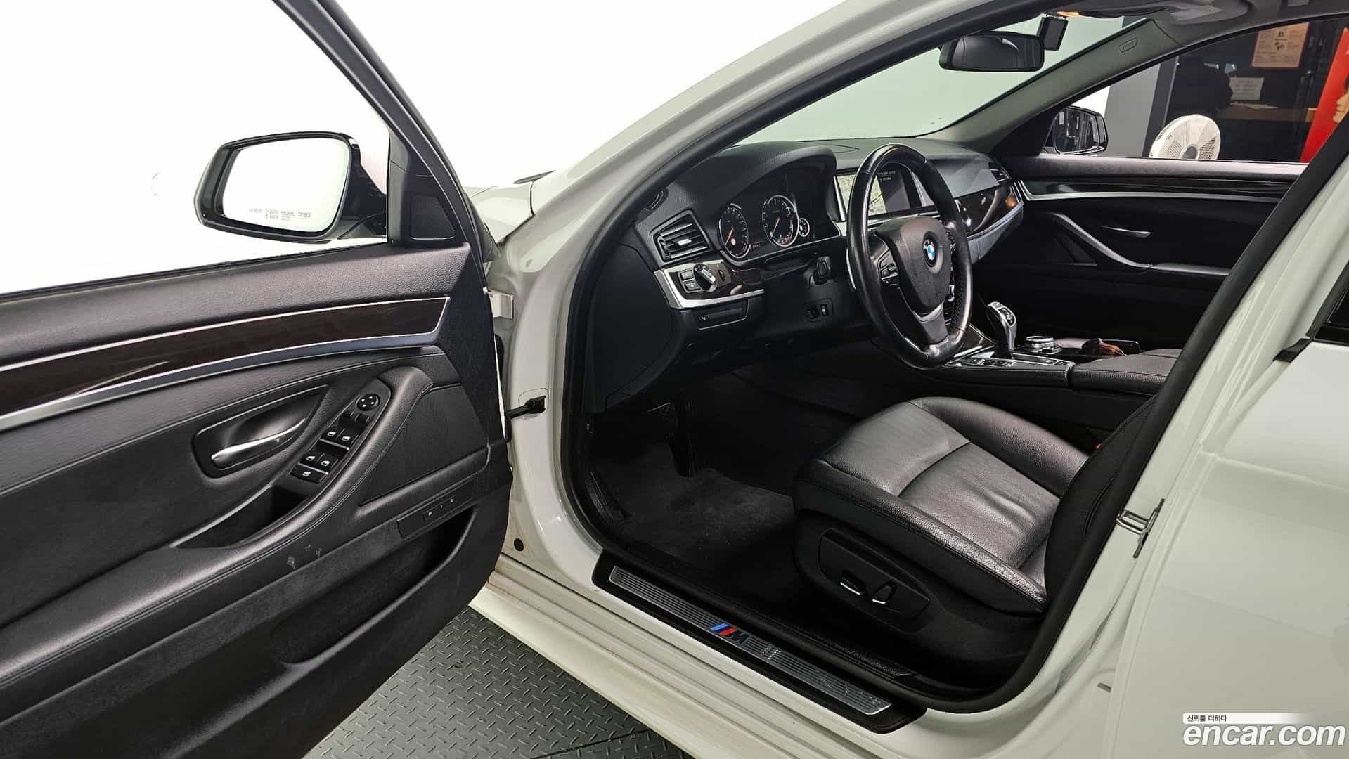5-Series BMW 2016.8-INNER-010