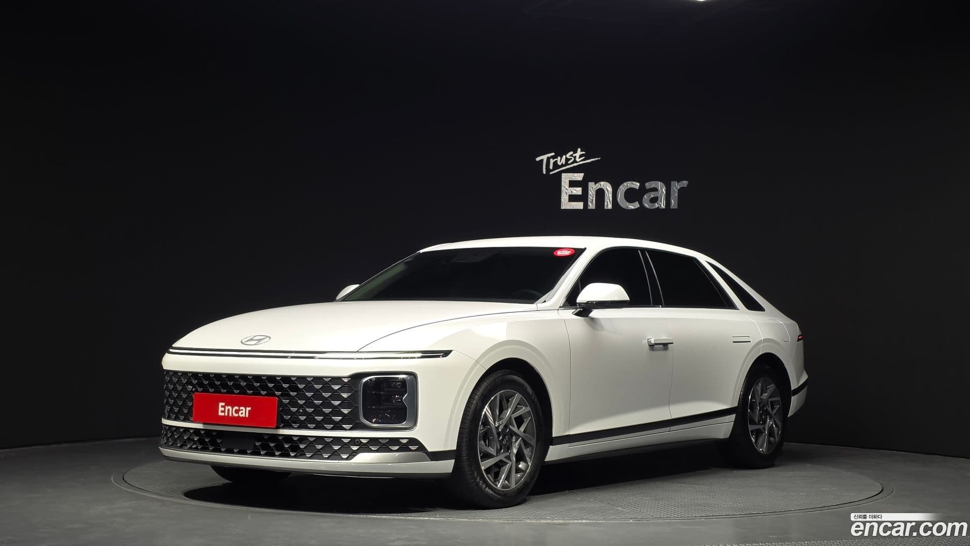 Main__Slider__Photo:Grandeur Hyundai 2024.11-0