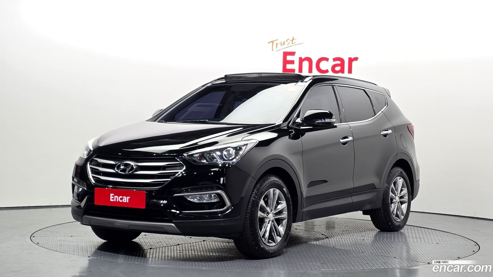 Main__Slider__Photo:Santafe Hyundai 2017.7-0
