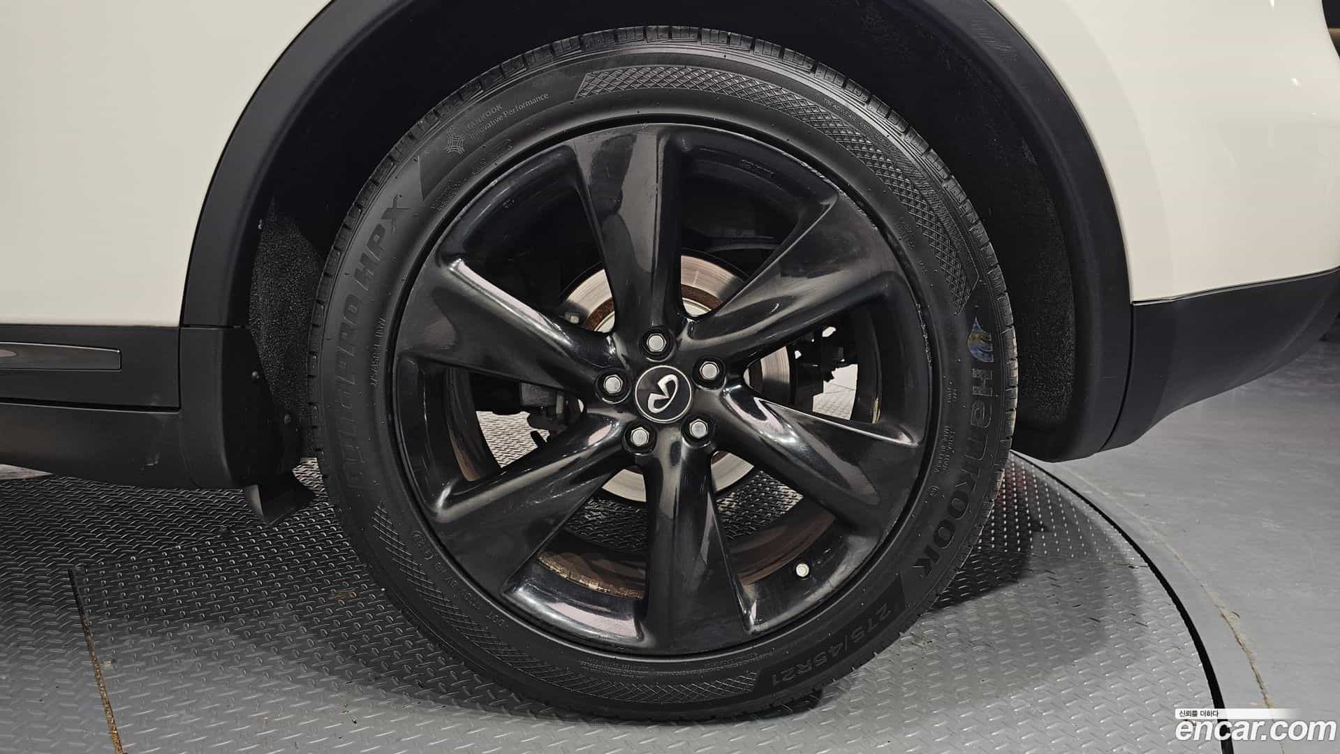 QX70 Infiniti 2017.11-OUTER-005