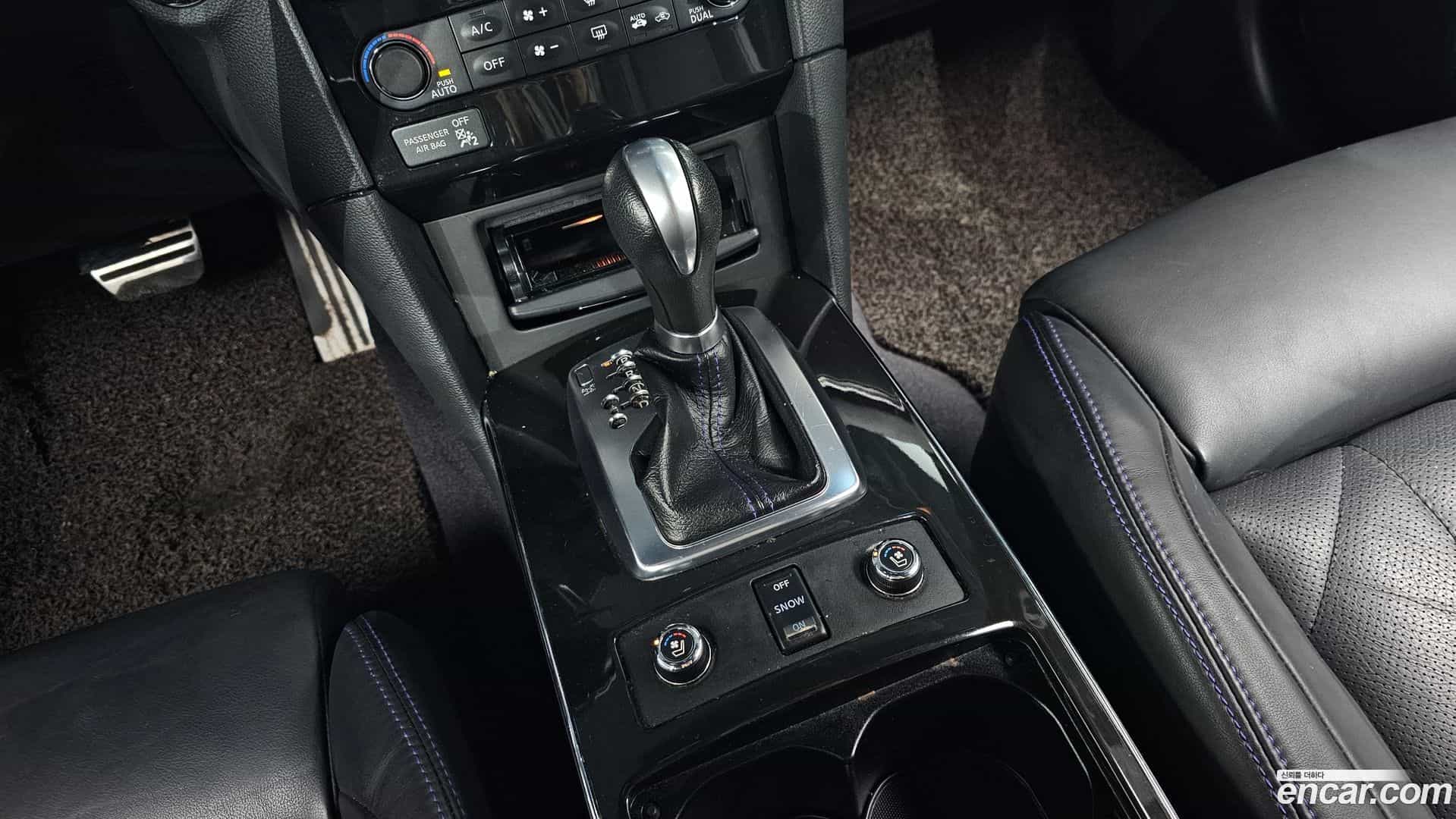 QX70 Infiniti 2017.11-INNER-009