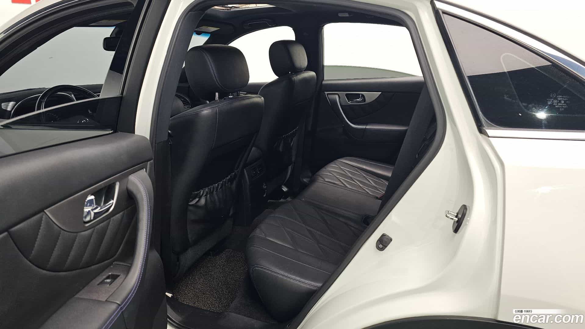 QX70 Infiniti 2017.11-OPTION-016