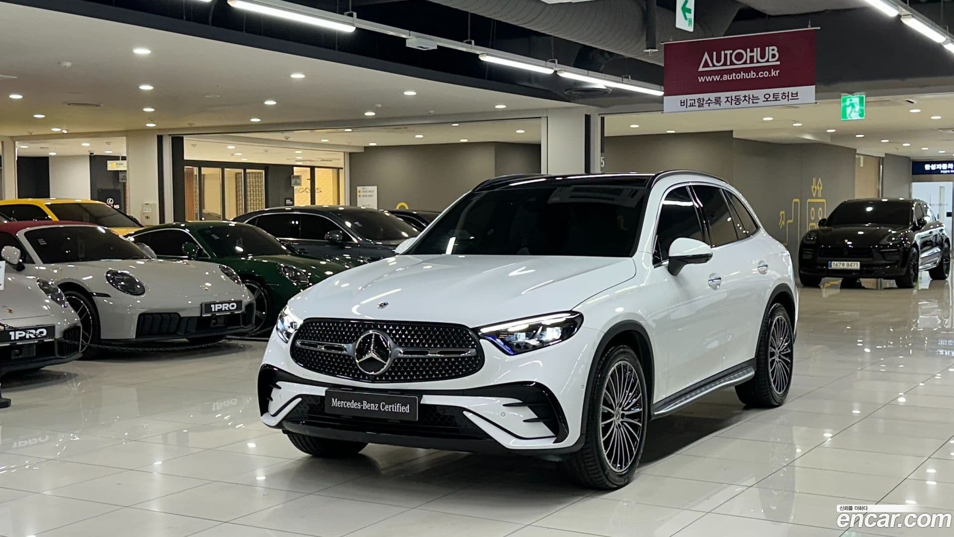 Main__Slider__Photo:GLC-Class Mercedes-Benz 2025.4-0