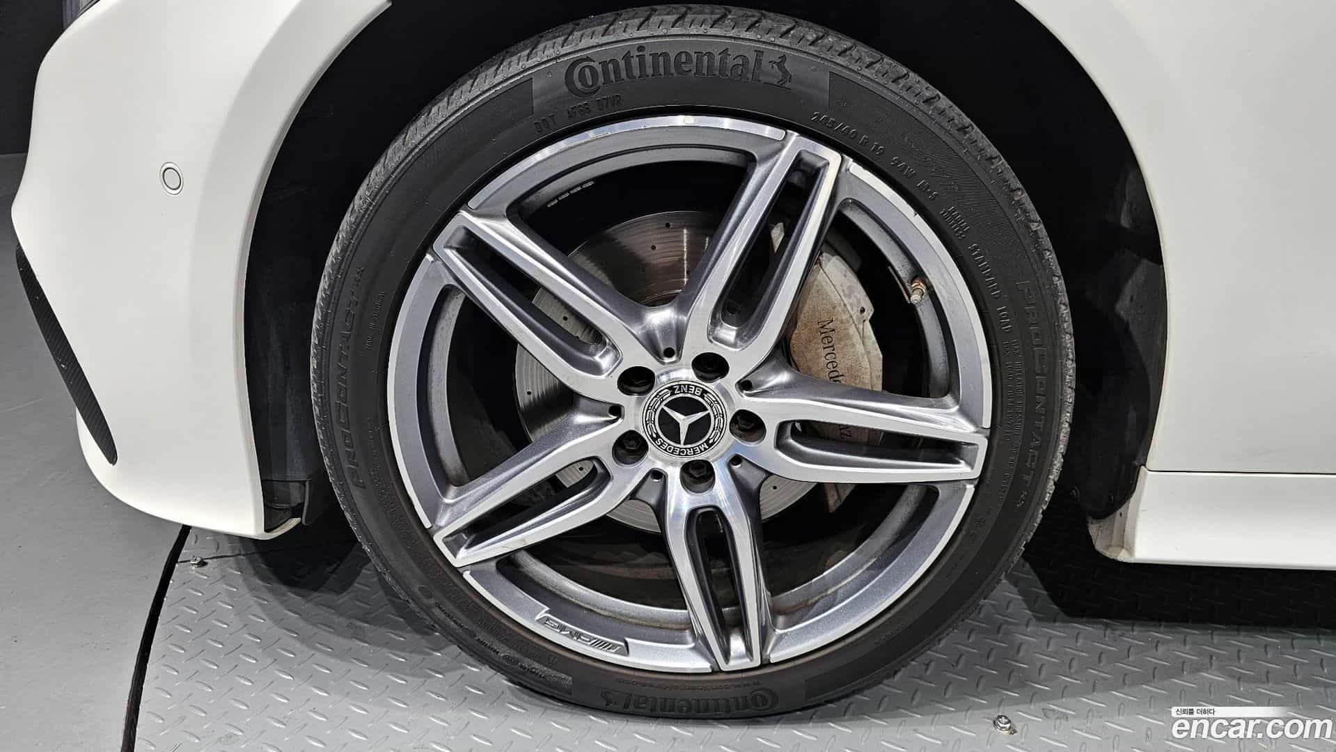 E-Class Mercedes-Benz 2018.5-OUTER-005