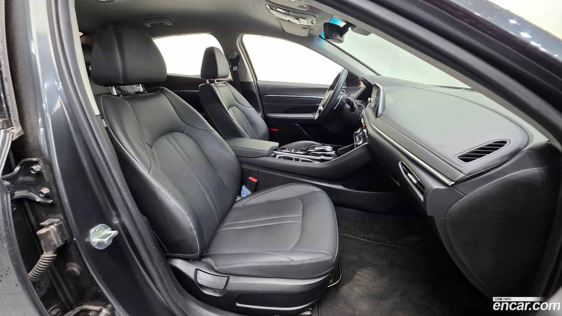 Sonata Hyundai 2022.1-INNER-010