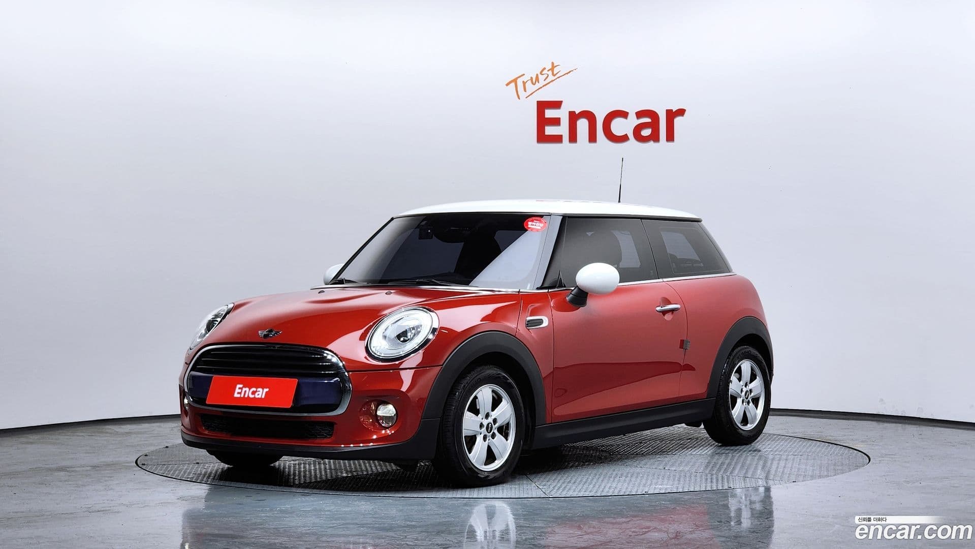 Main__Slider__Photo:Cooper Mini 2017.10-0