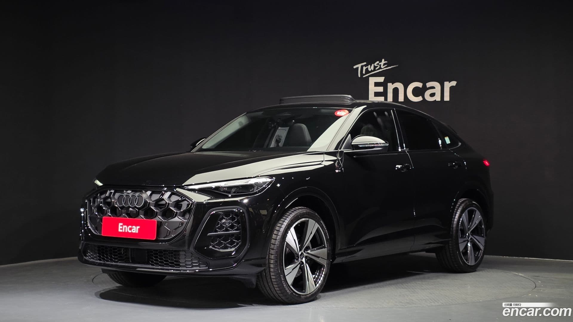 Main__Slider__Photo:Q5 Audi 2025.9-0