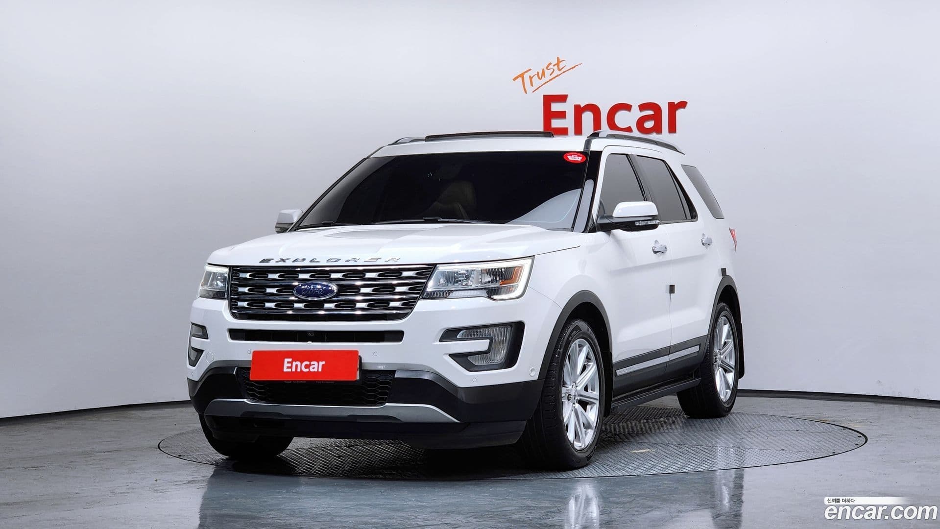 Main__Slider__Photo:Explorer Ford 2016.2-0