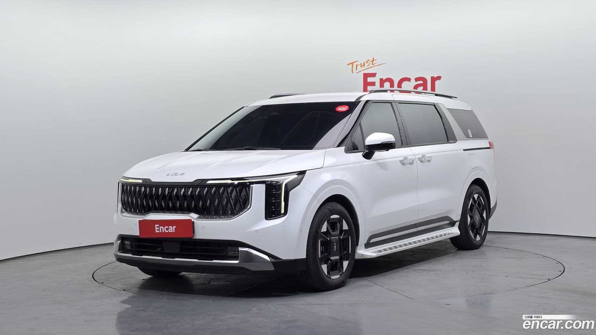 Main__Slider__Photo:Canival Kia 2023.10-0
