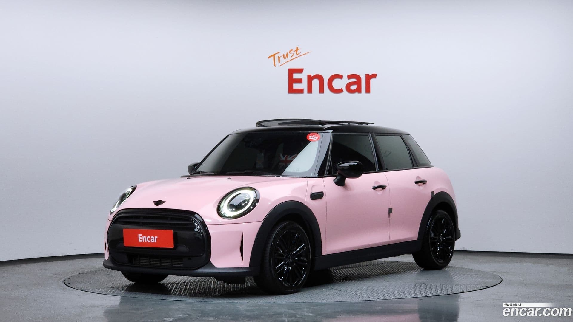 Main__Slider__Photo:Cooper Mini 2022.1-0