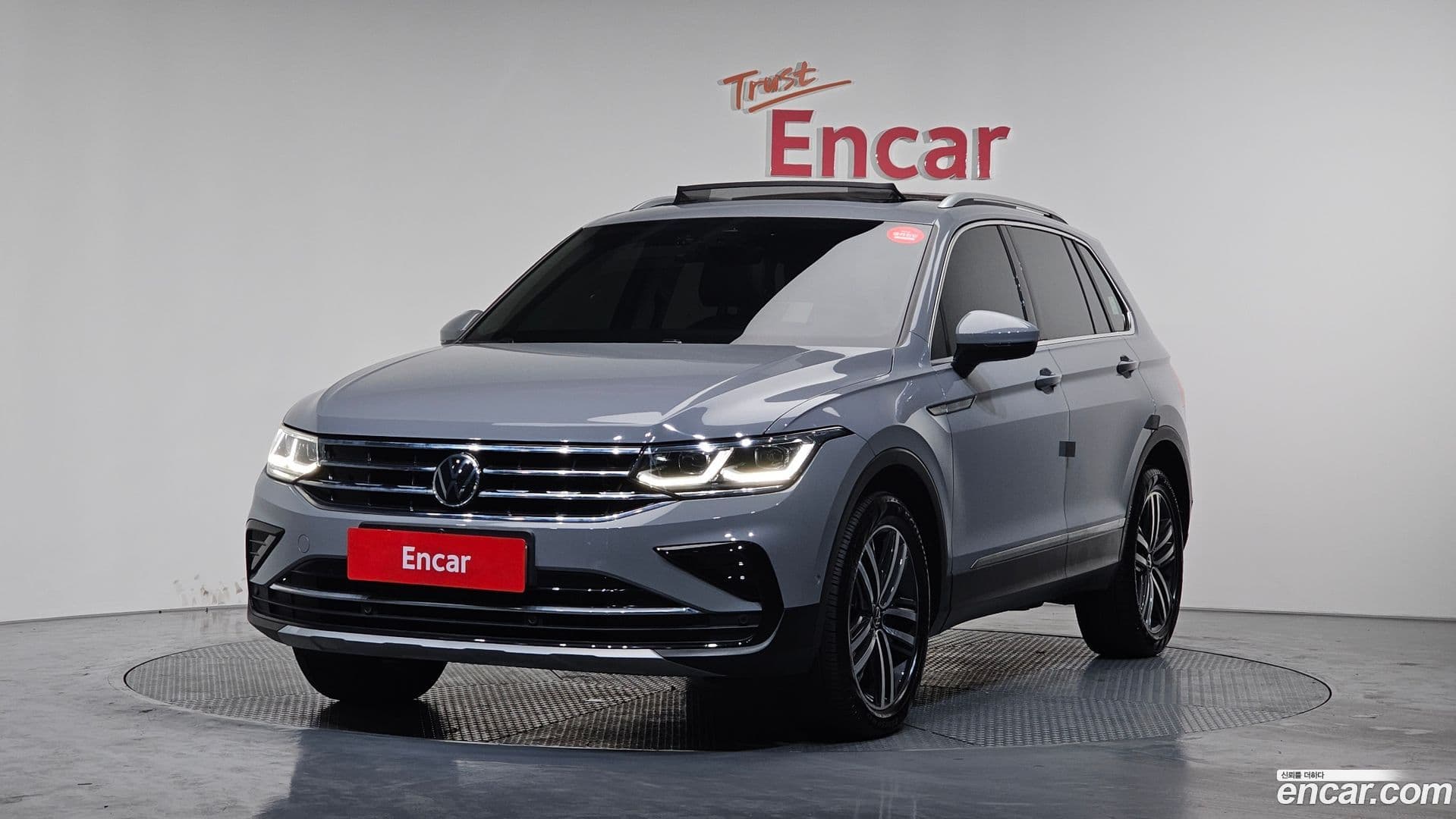Main__Slider__Photo:Tiguan Volkswagen 2021.8-0