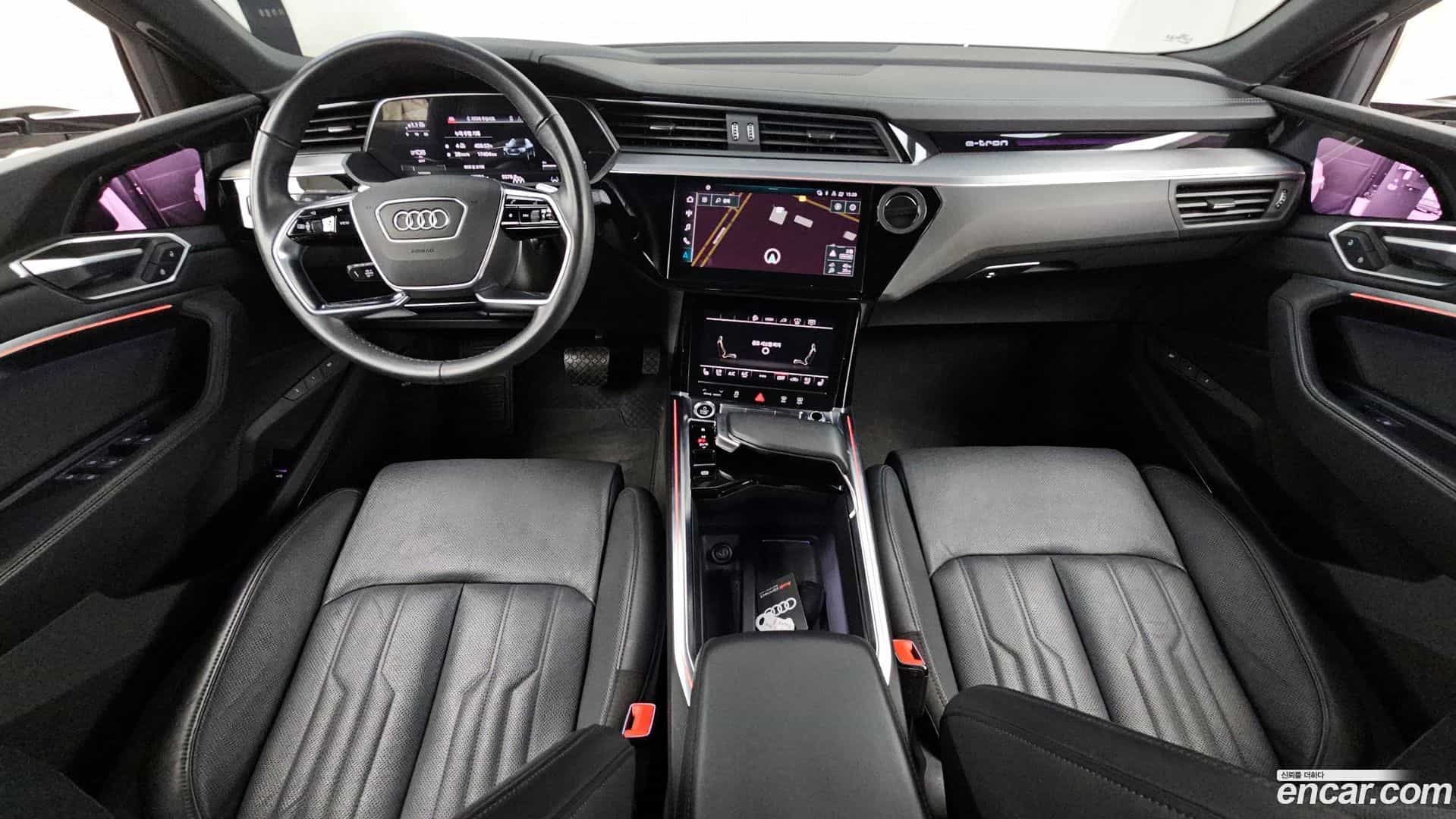 e-tron Audi 2022.6-INNER-007