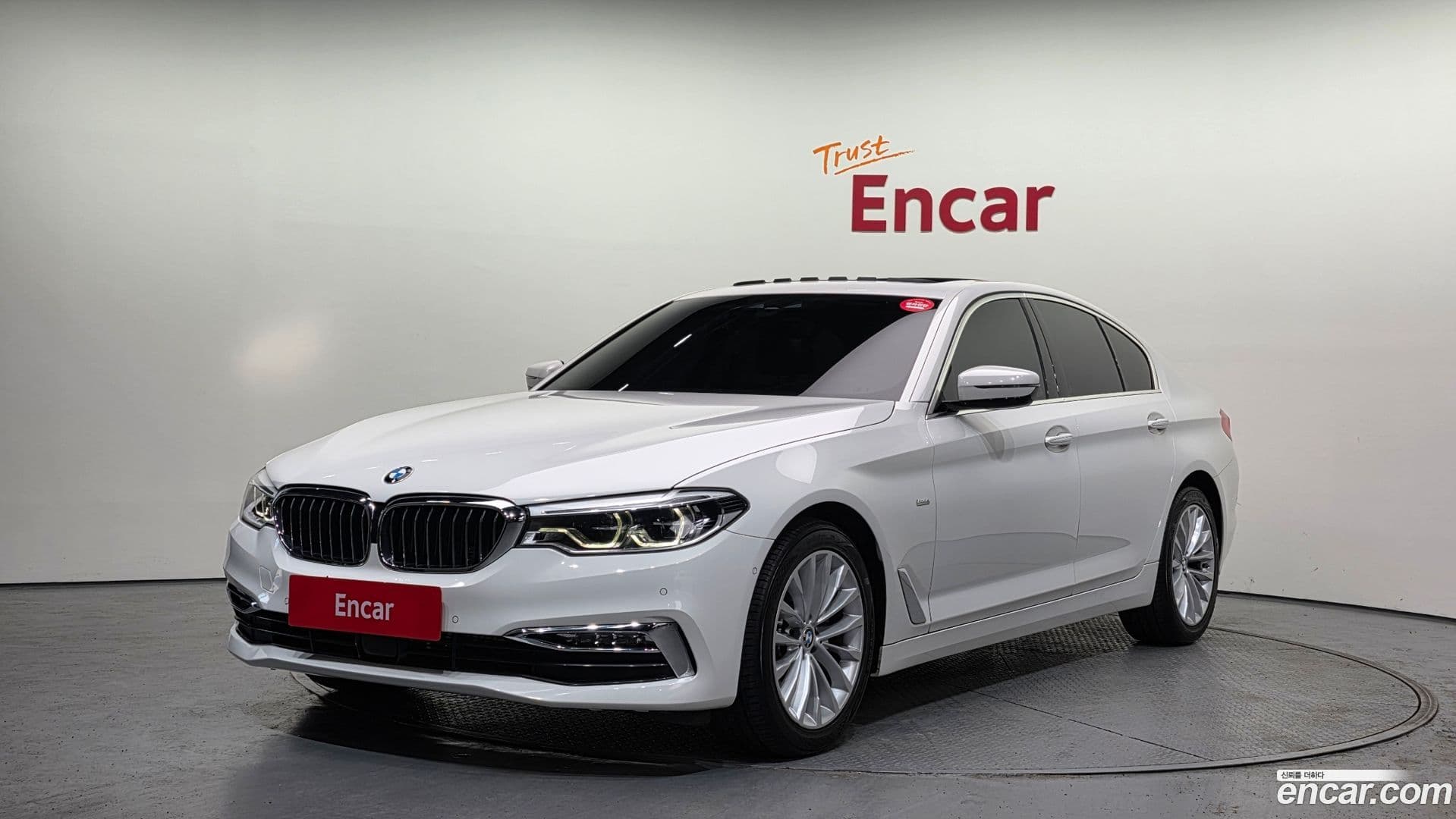 Main__Slider__Photo:5-Series BMW 2018.1-0