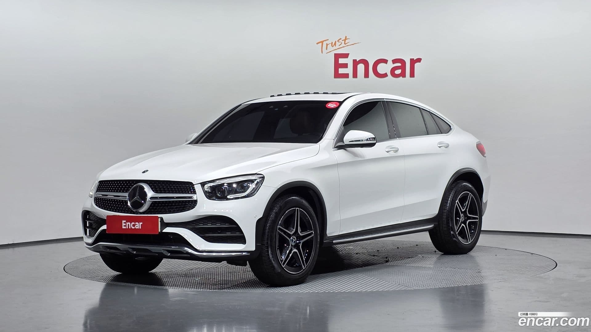 Main__Slider__Photo:GLC-Class Mercedes-Benz 2022.5-0