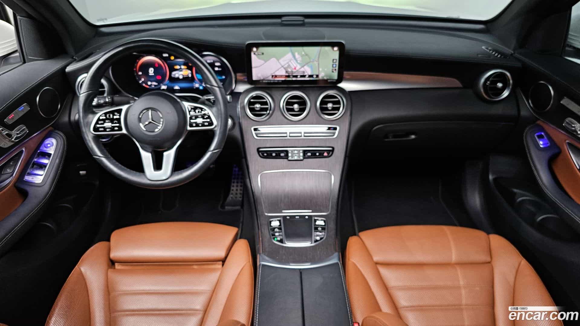 GLC-Class Mercedes-Benz 2022.5-INNER-007