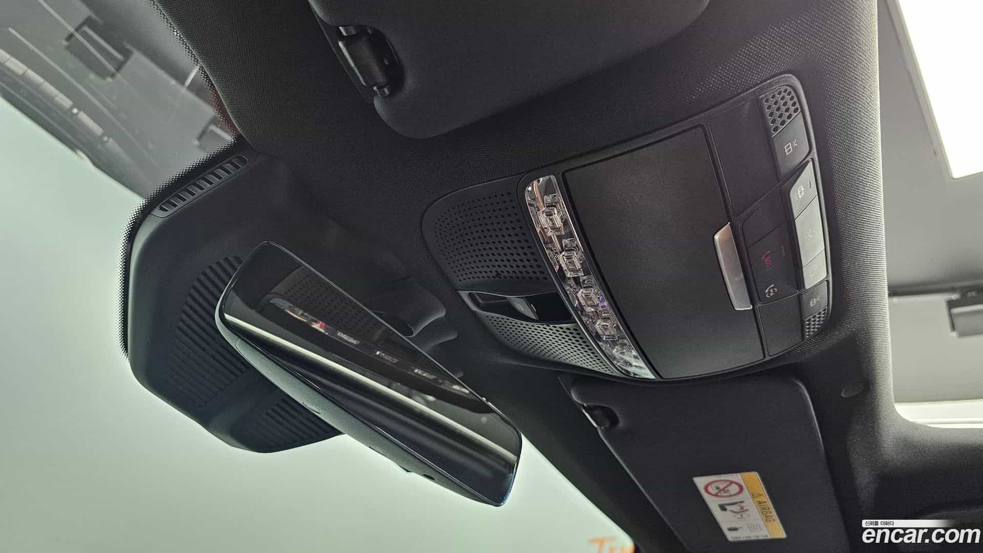 GLC-Class Mercedes-Benz 2022.5-OPTION-020