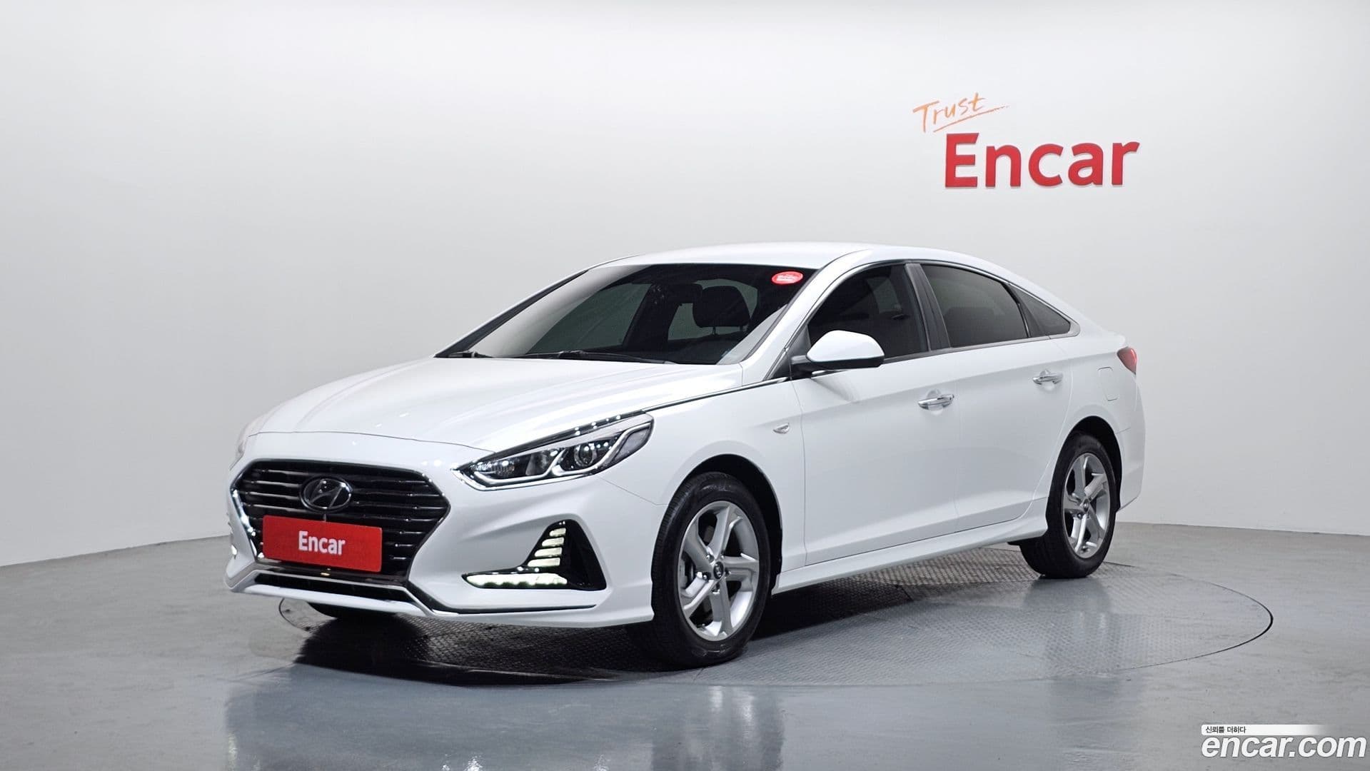 Main__Slider__Photo:Sonata Hyundai 2019.3-0