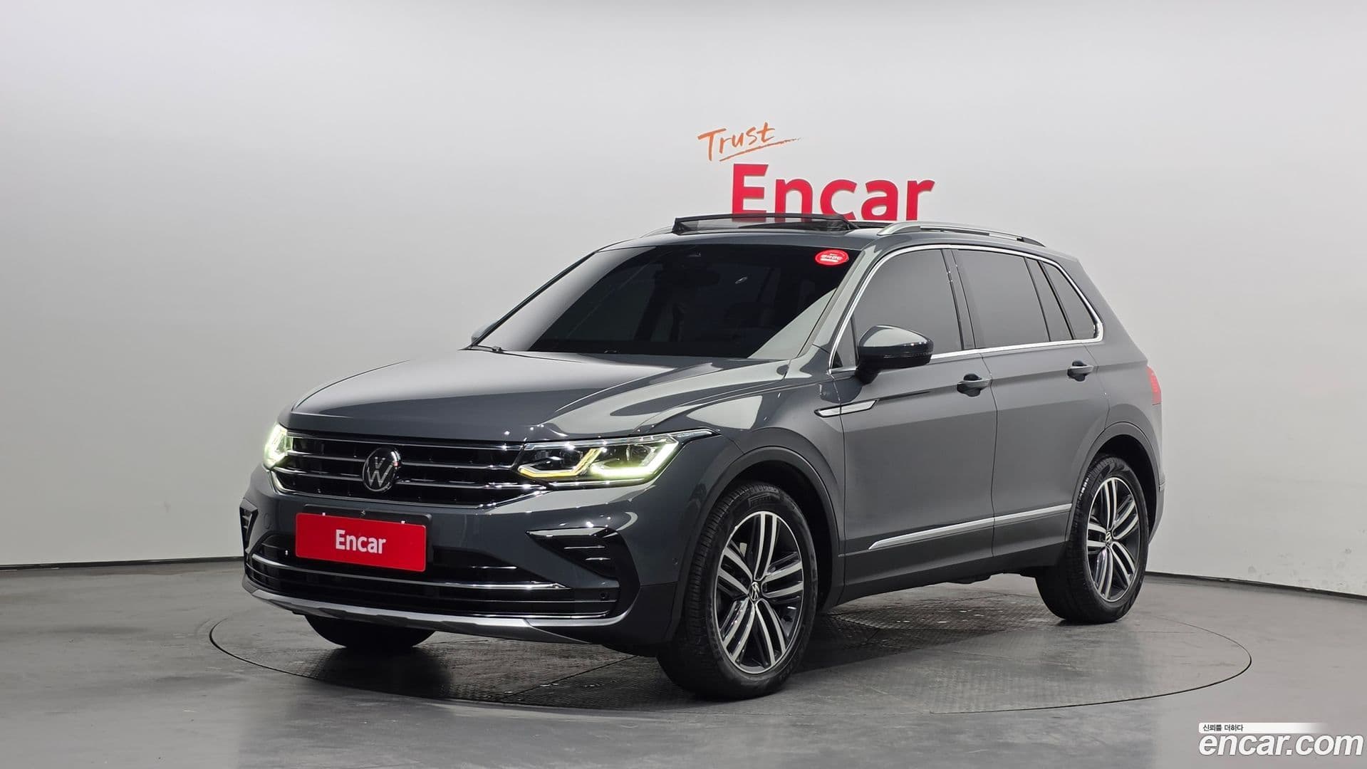 Main__Slider__Photo:Tiguan Volkswagen 2023.11-0
