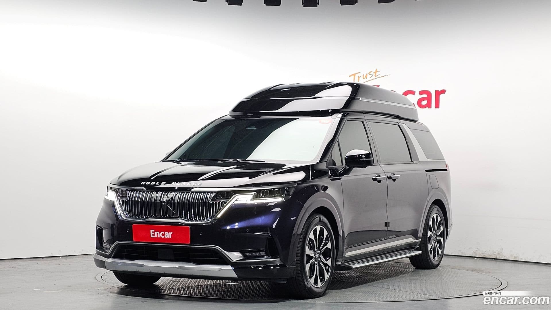 Main__Slider__Photo:Canival Kia 2022.6-0