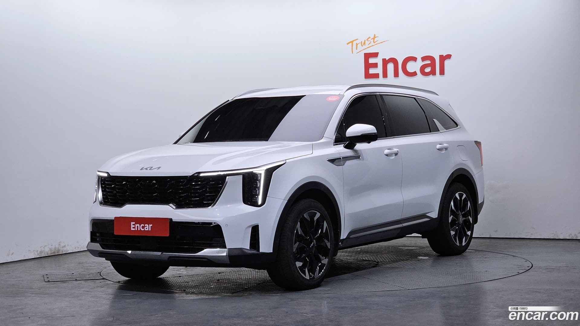 Main__Slider__Photo:Sorento Kia 2025.4-0