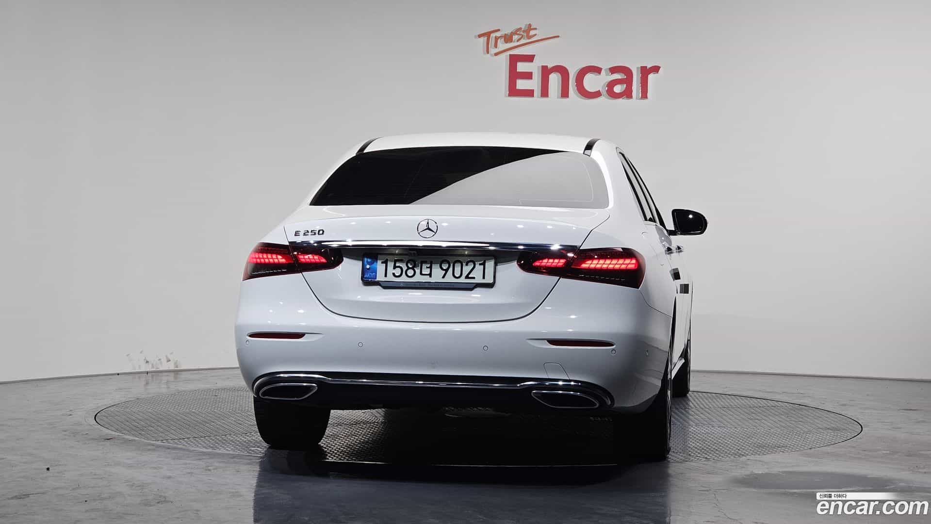 E-Class Mercedes-Benz 2021.1-OUTER-004