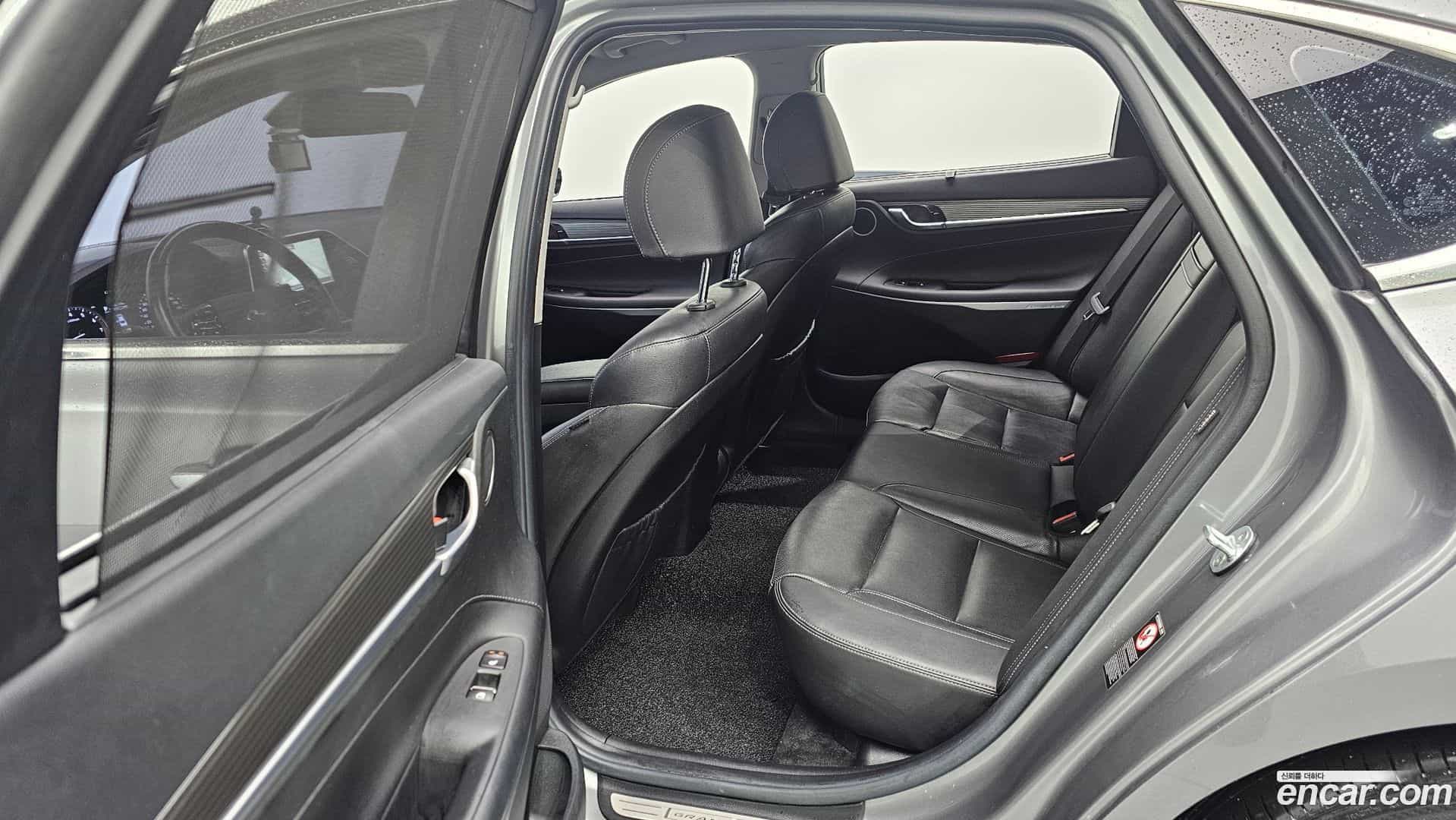 Grandeur Hyundai 2018.3-OPTION-016