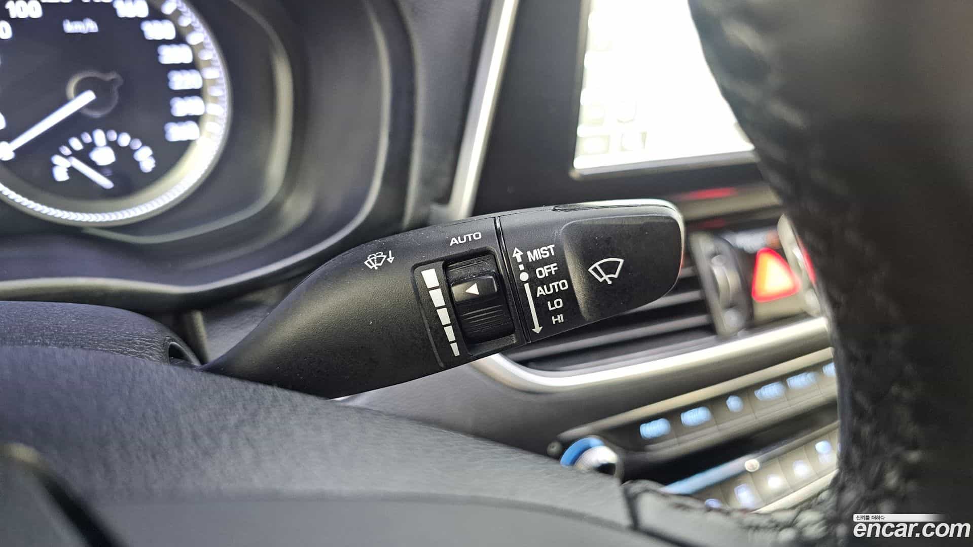 Grandeur Hyundai 2018.3-OPTION-023