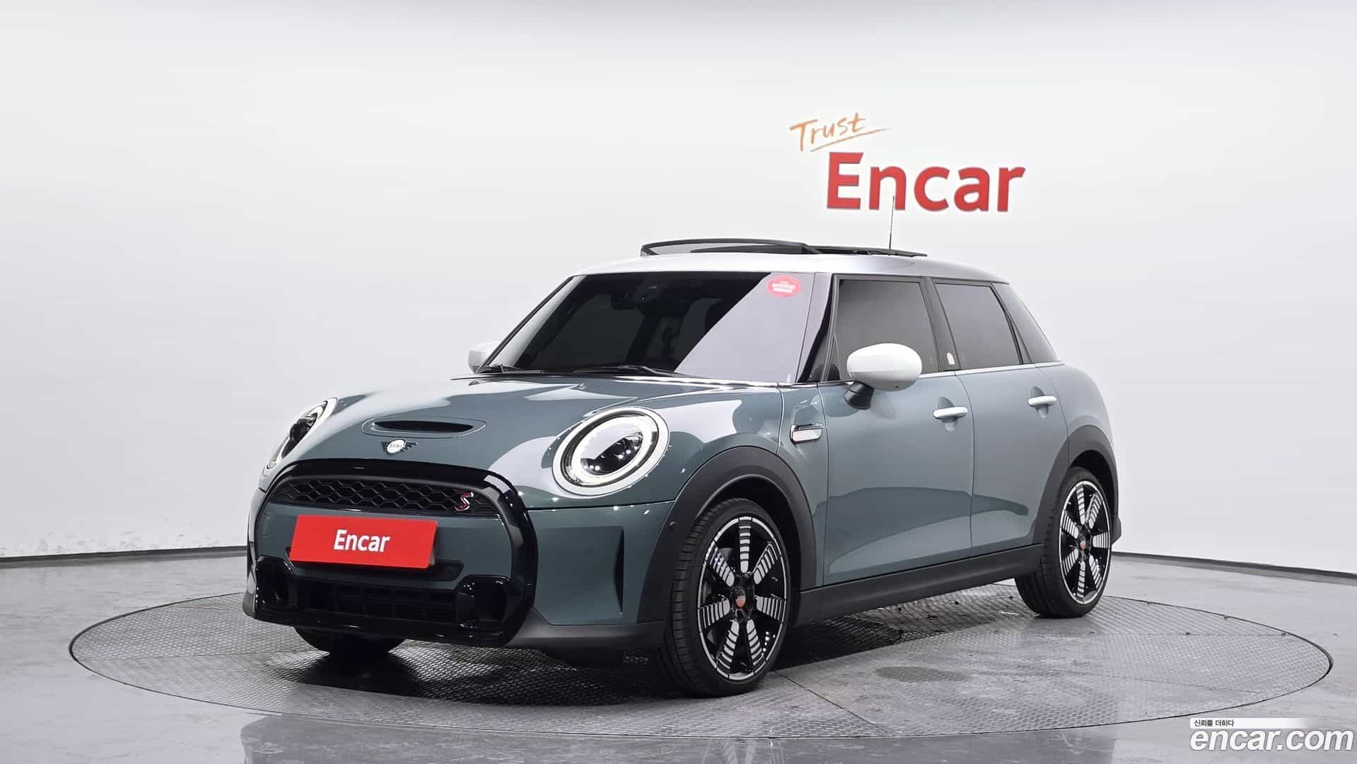 Cooper Mini 2023.1-OUTER-001