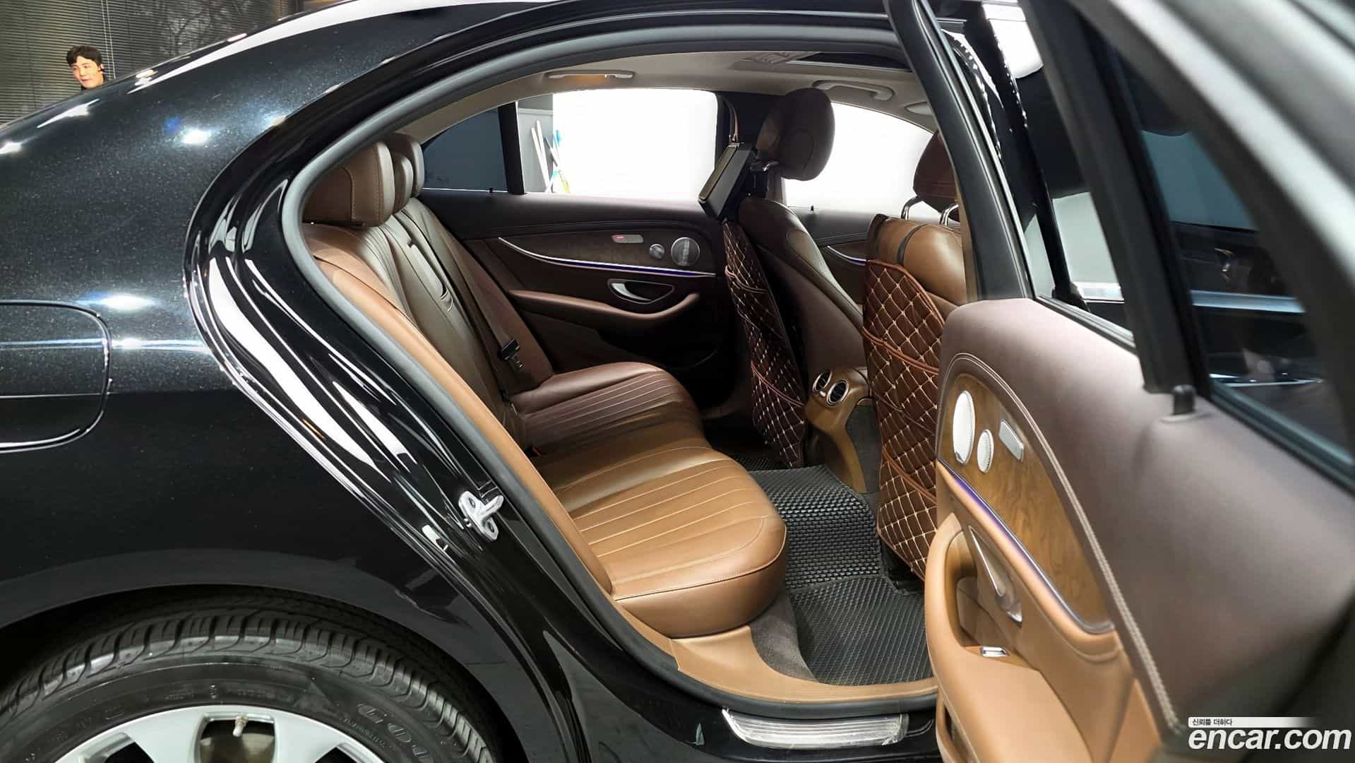 E-Class Mercedes-Benz 2020.4-OPTION-016