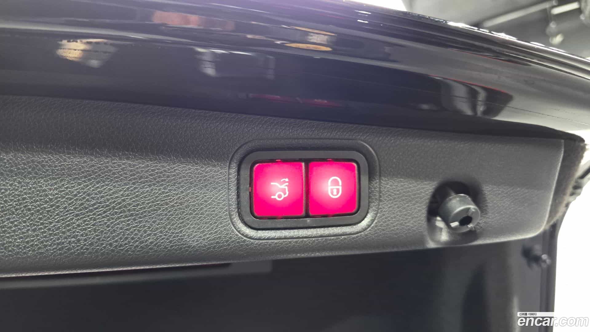 E-Class Mercedes-Benz 2020.4-OPTION-024