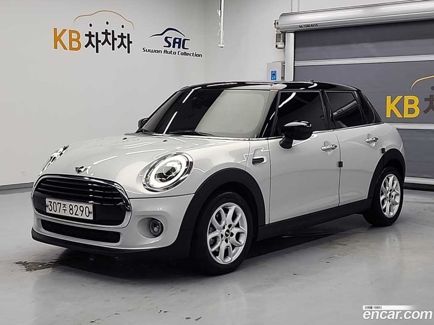 Main__Slider__Photo:Cooper Mini 2020.9-0