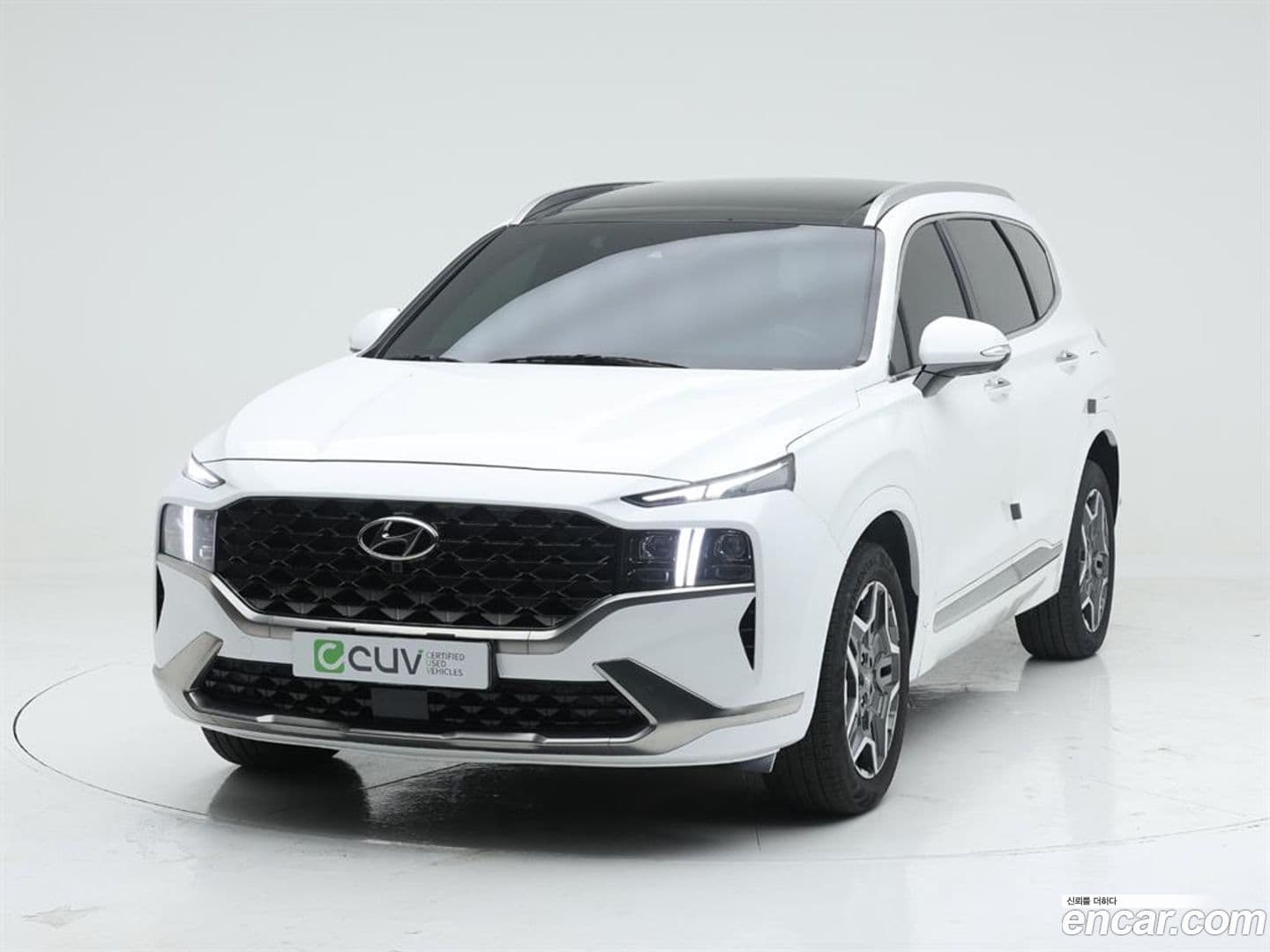 Main__Slider__Photo:Santafe Hyundai 2022.0-0