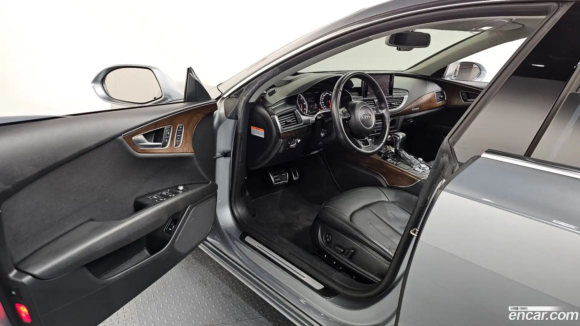 A7 Audi 2014.10-INNER-010