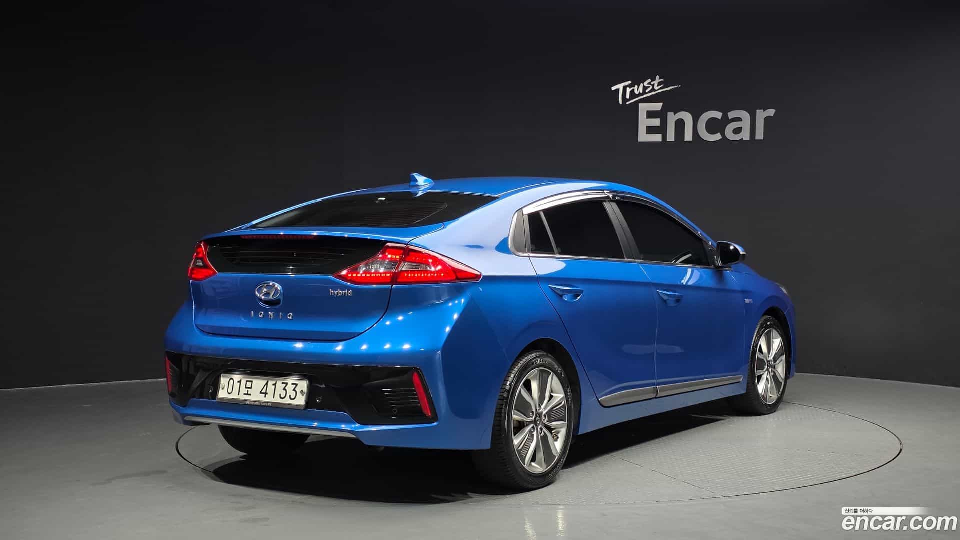 Ioniq Hyundai 2017.1-OUTER-002