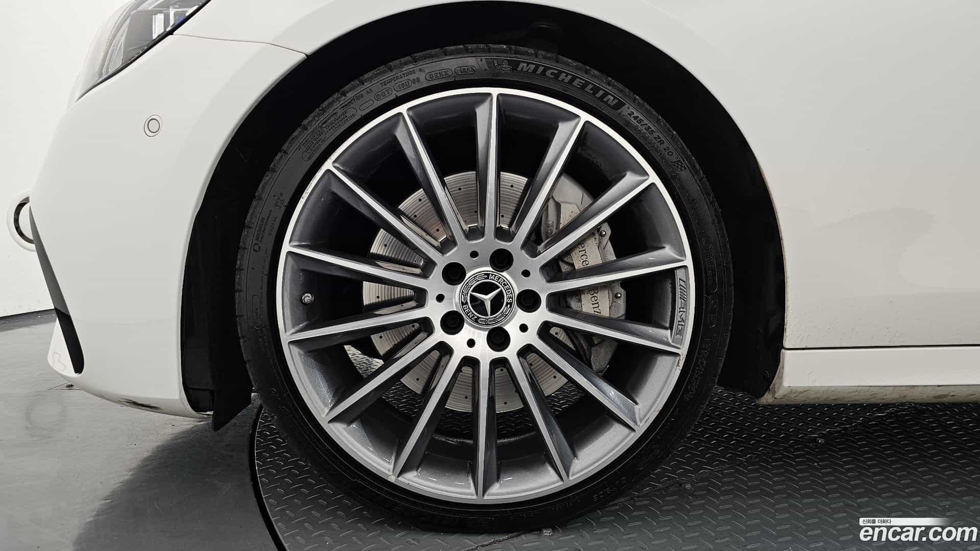 E-Class Mercedes-Benz 2020.10-OUTER-005