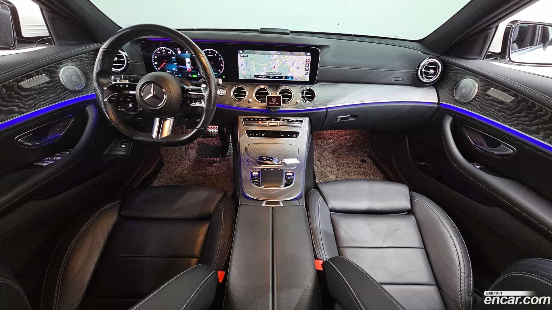 E-Class Mercedes-Benz 2020.10-INNER-007