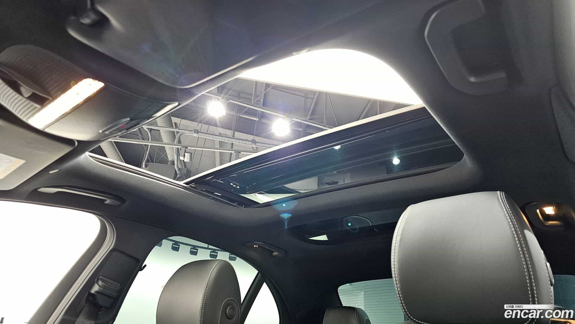 E-Class Mercedes-Benz 2020.10-OPTION-023