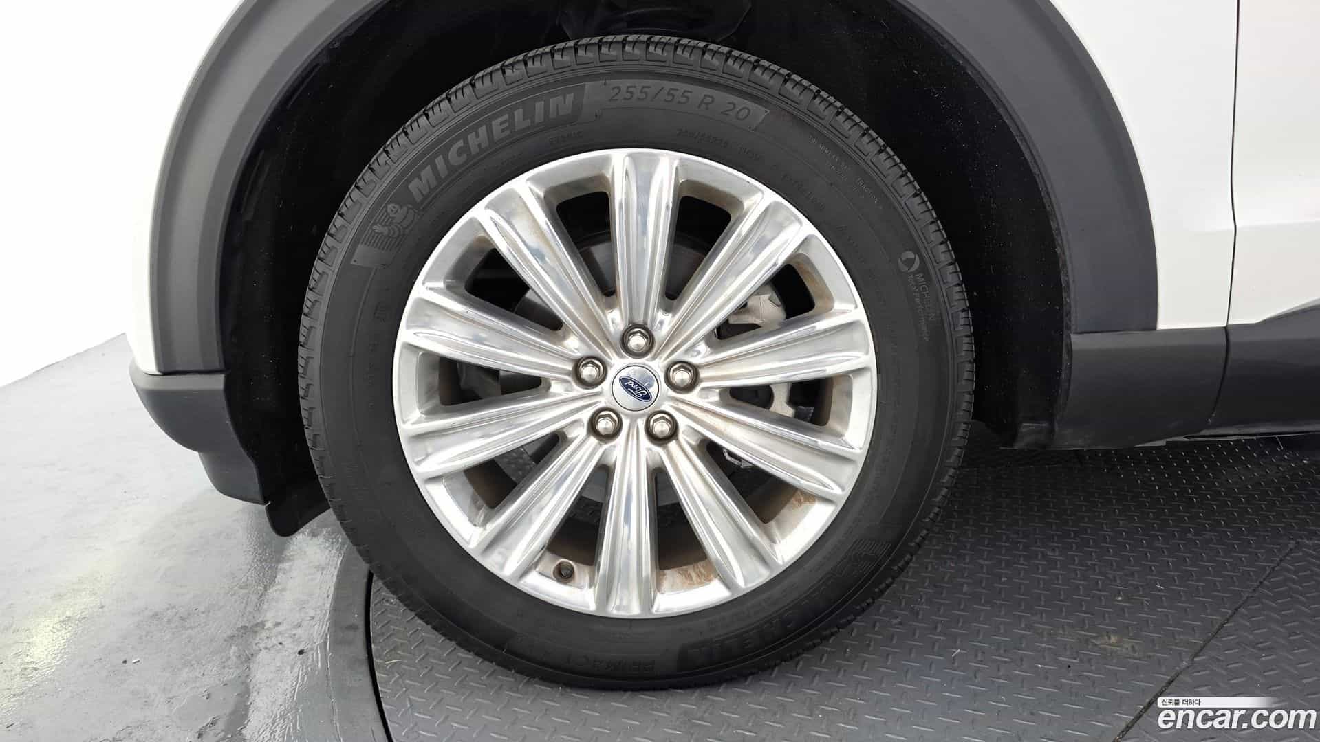 Explorer Ford 2019.10-OUTER-005