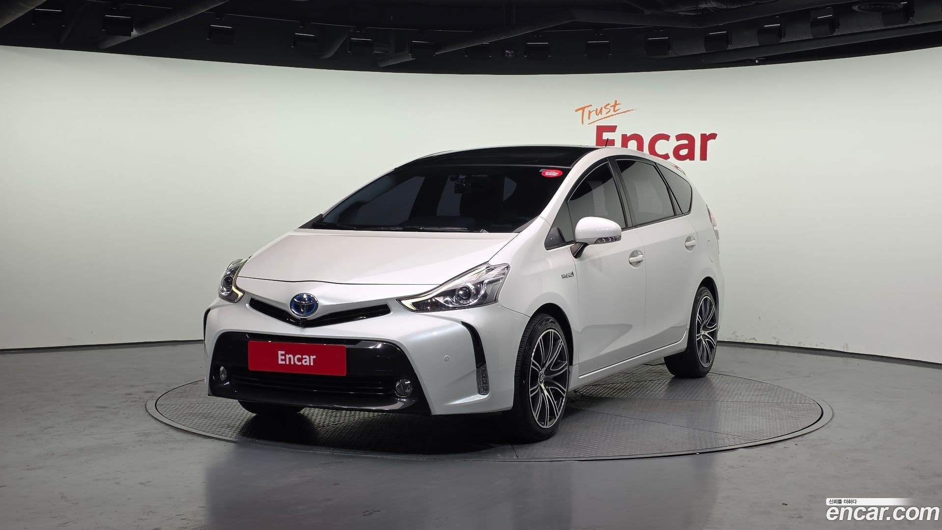 Main__Slider__Photo:Prius Toyota 2016.9-0