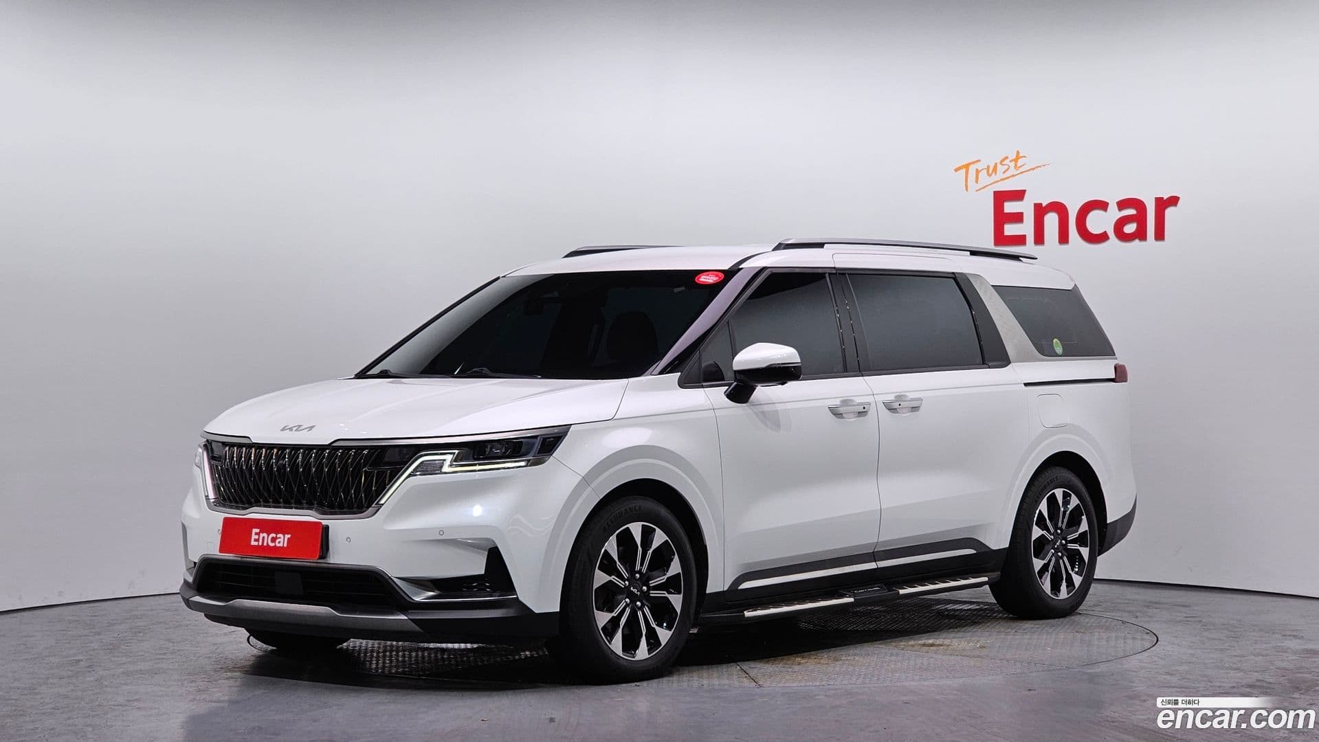 Main__Slider__Photo:Canival Kia 2021.10-0