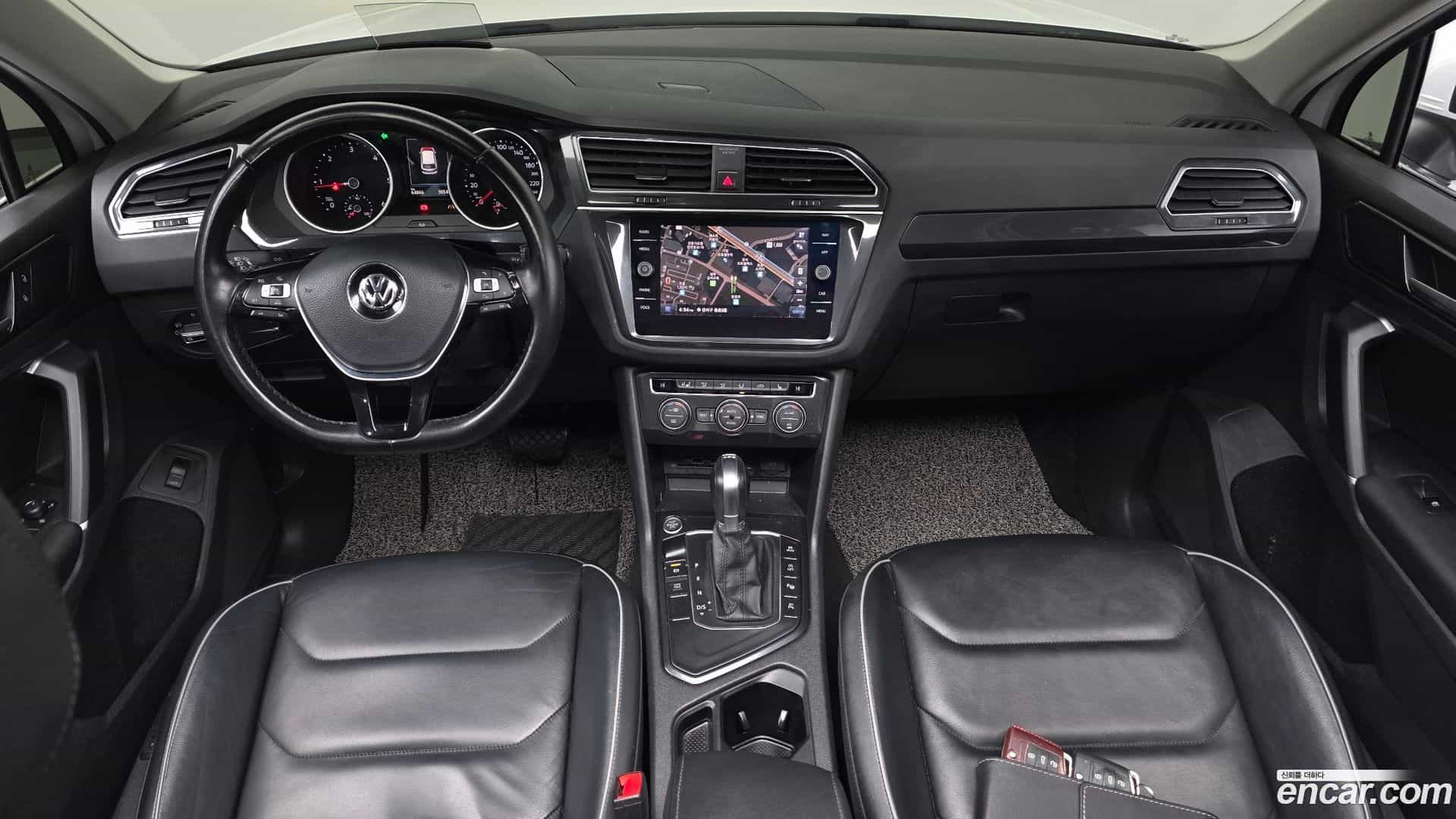 Tiguan Volkswagen 2018.5-INNER-007