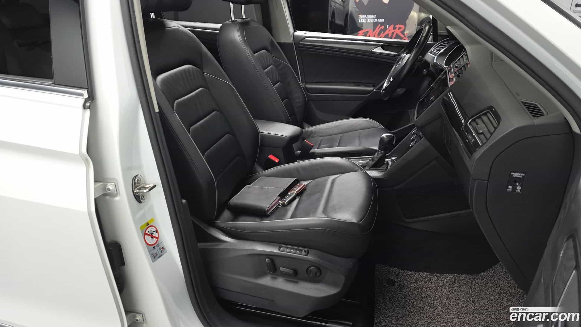 Tiguan Volkswagen 2018.5-INNER-010