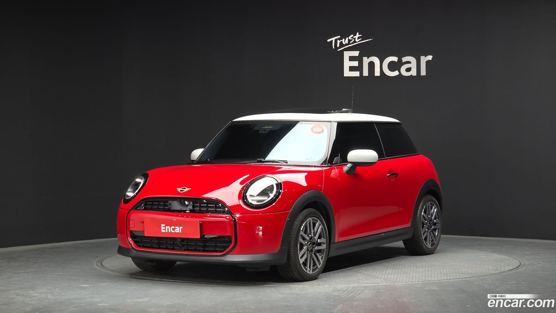 Main__Slider__Photo:Cooper Mini 2025.3-0