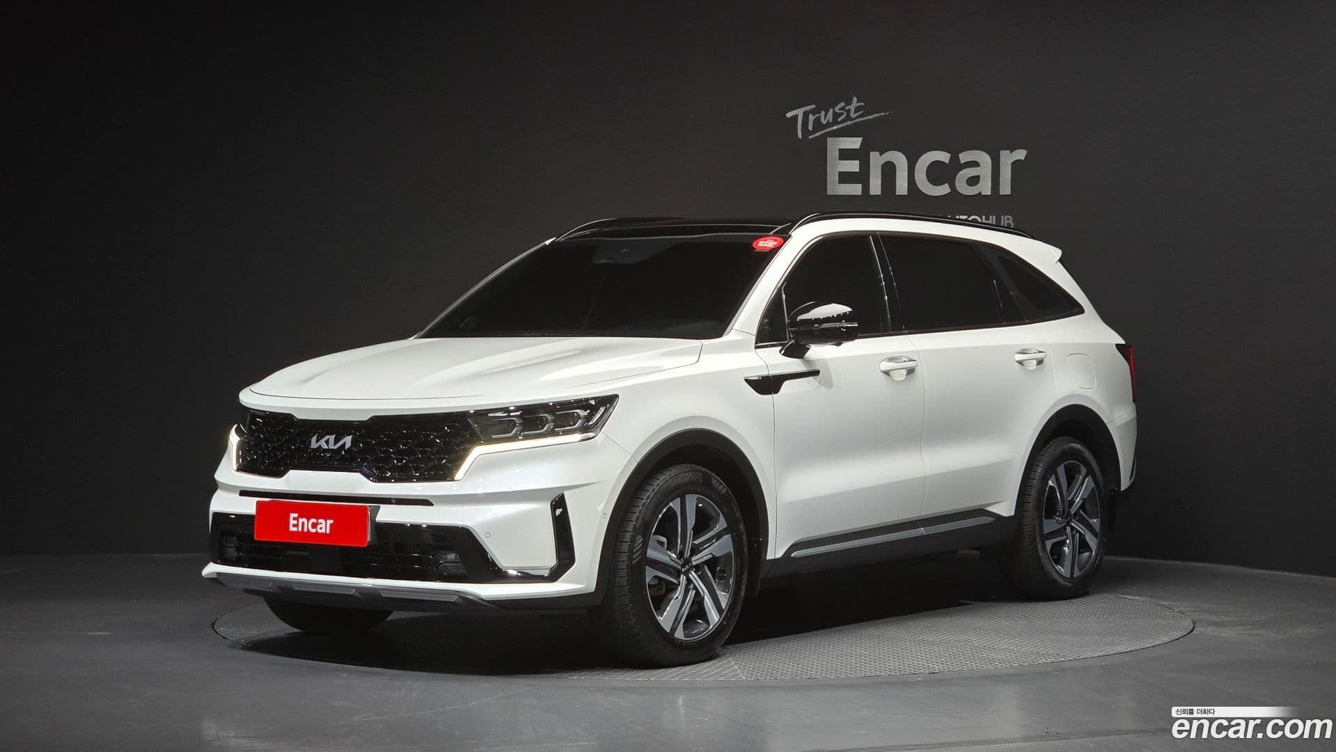 Main__Slider__Photo:Sorento Kia 2022.6-0