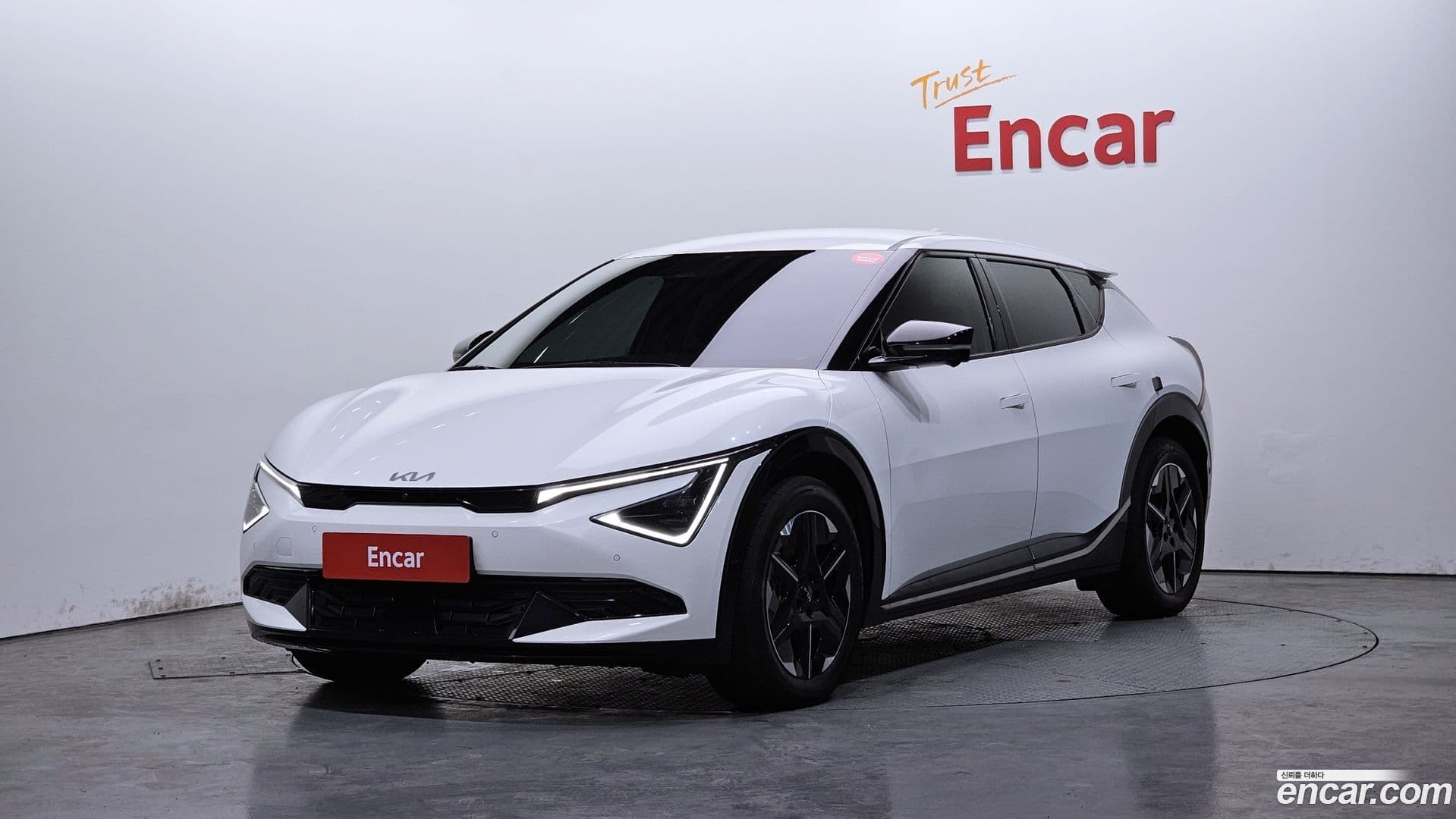 Main__Slider__Photo:EV6 Kia 2025.1-0