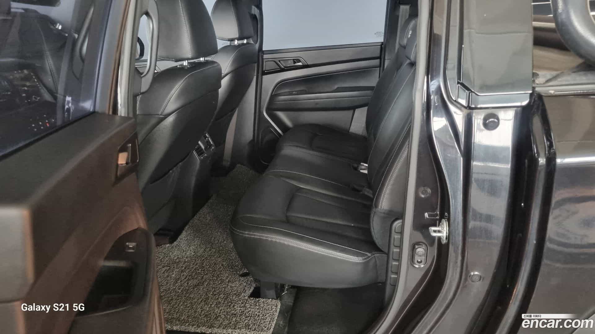 Rexton KG Mobility 2021.2-INNER-007